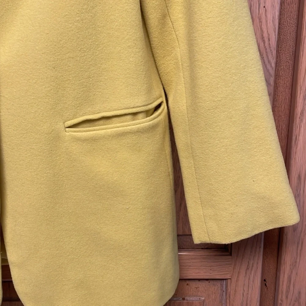 Harve Benard Vibrant Wool Yellow Blazer - Picture 5 of 9